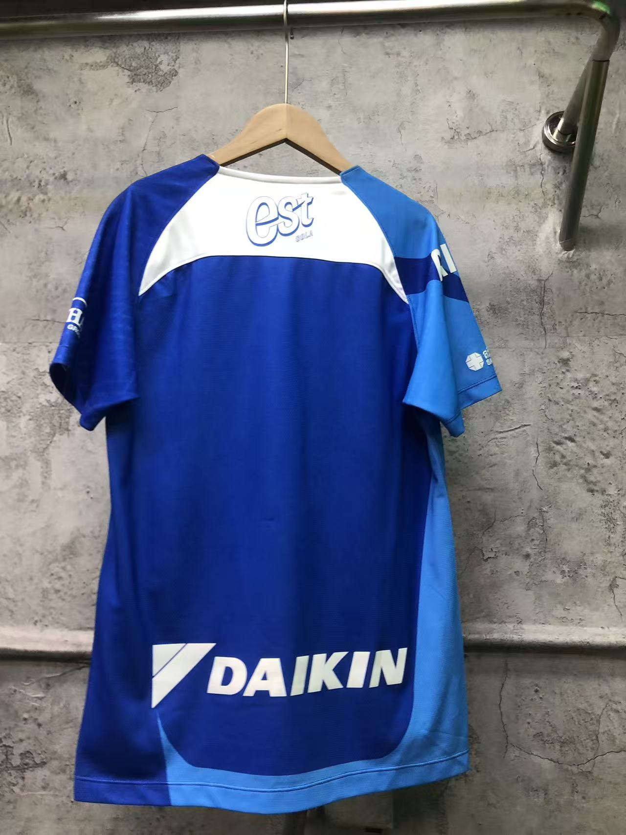 泰超 春武裡球衣
