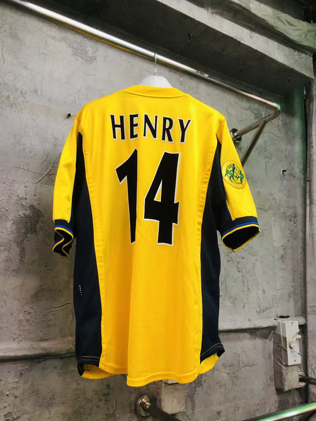 1999-01 Arsenal Away #14 Henry