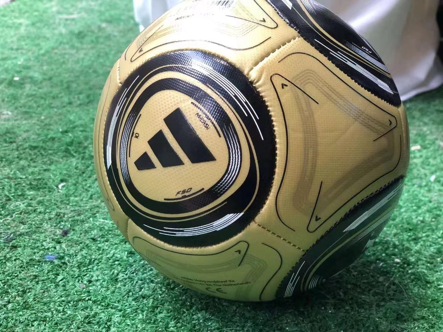 ADIDAS  XMESSI 髮0 MINI足球