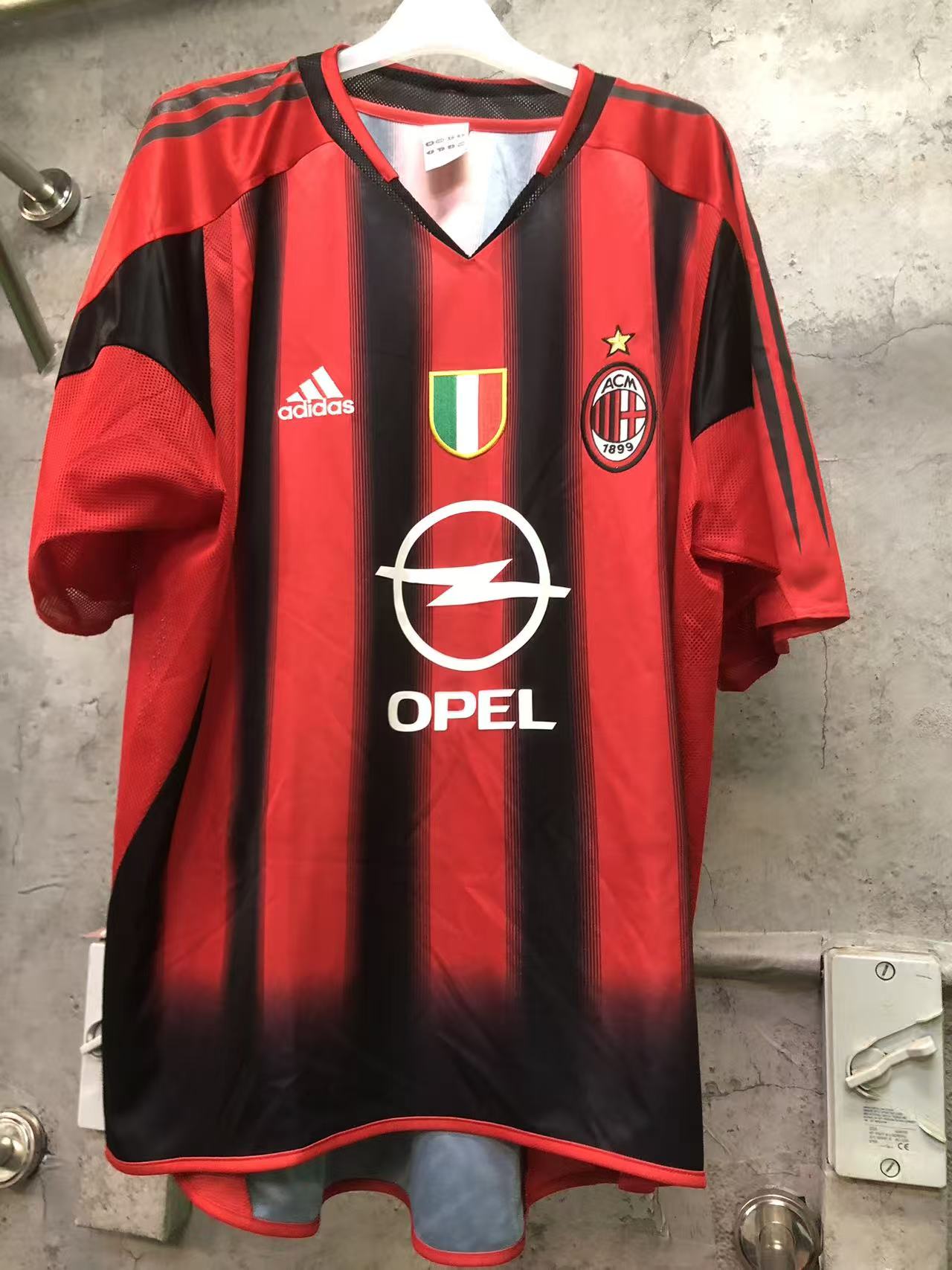 2005-06 AC Milan Home #7 Shevchenko with Sign