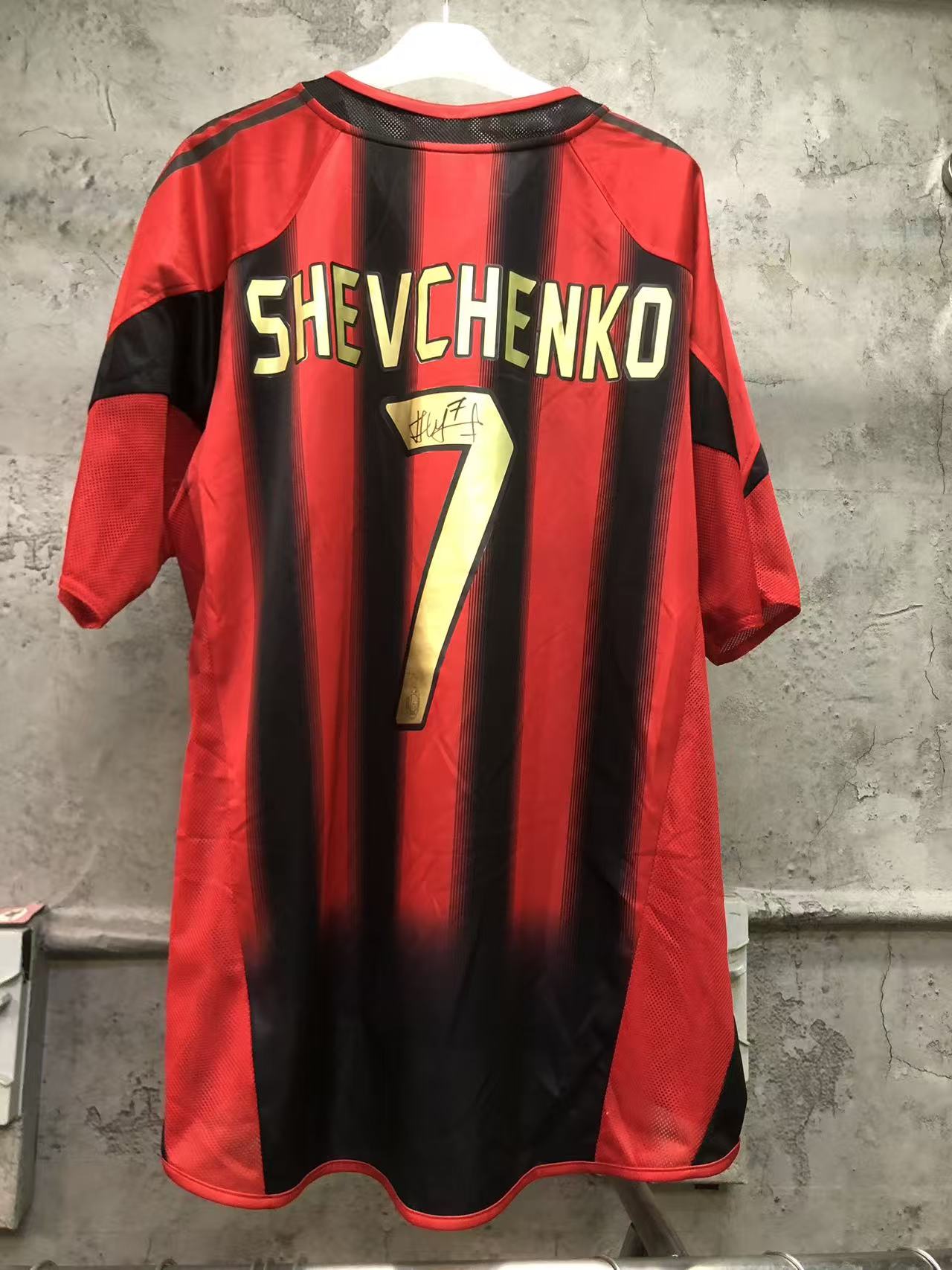 2005-06 AC Milan Home #7 Shevchenko with Sign