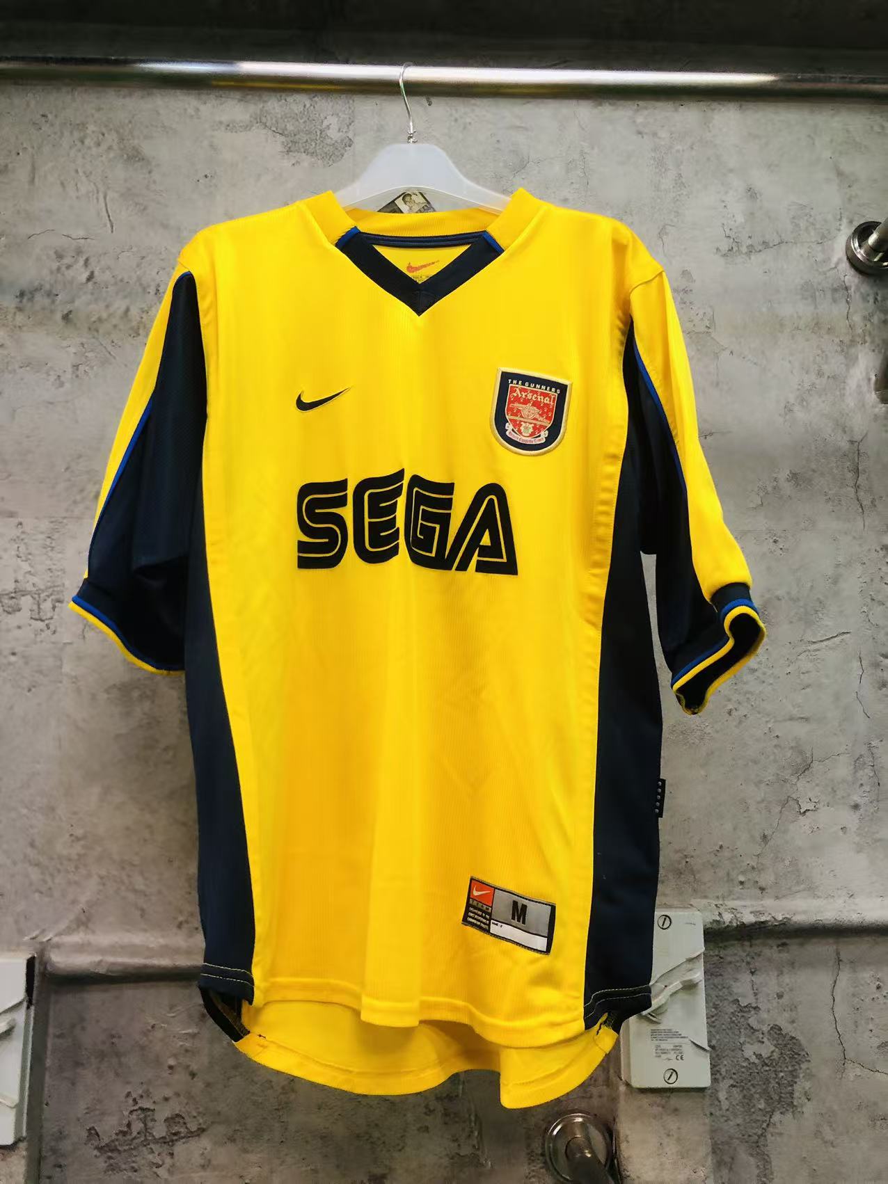 1999-01 Arsenal Away #14 Henry