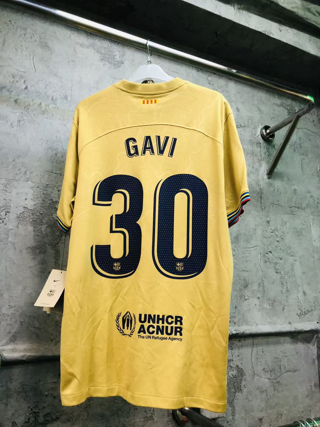 2022-23 Barcelona Away #30 Gavi