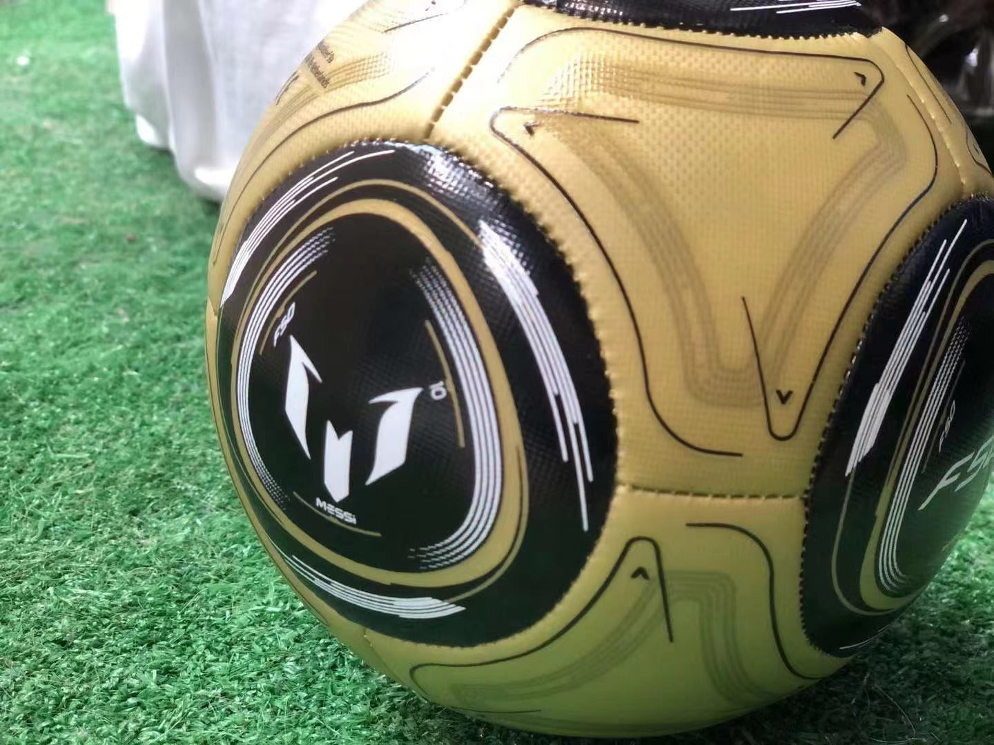ADIDAS  XMESSI 髮0 MINI足球